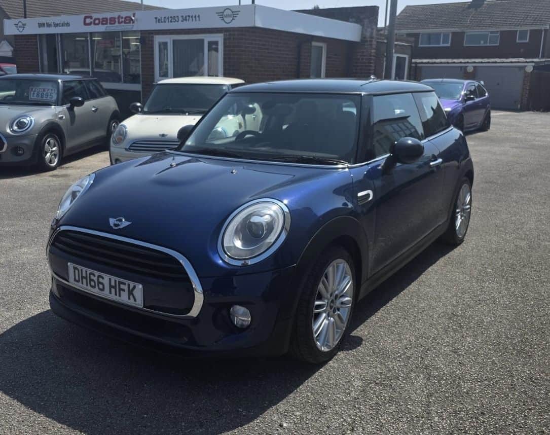 2016 MINI Hatch