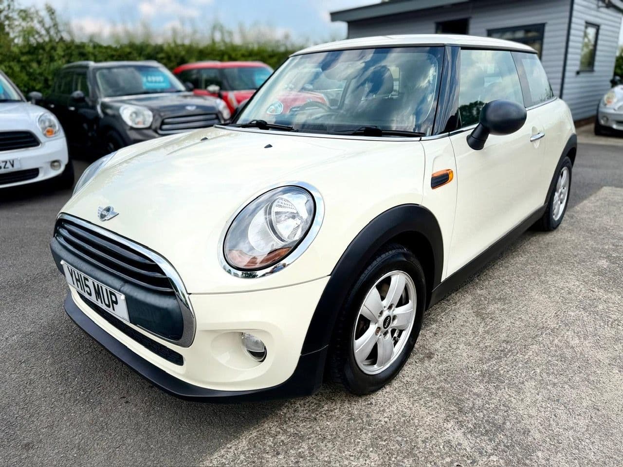 2015 MINI Hatch