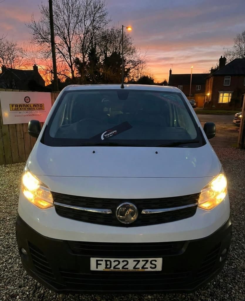 2022 VAUXHALL VIVARO